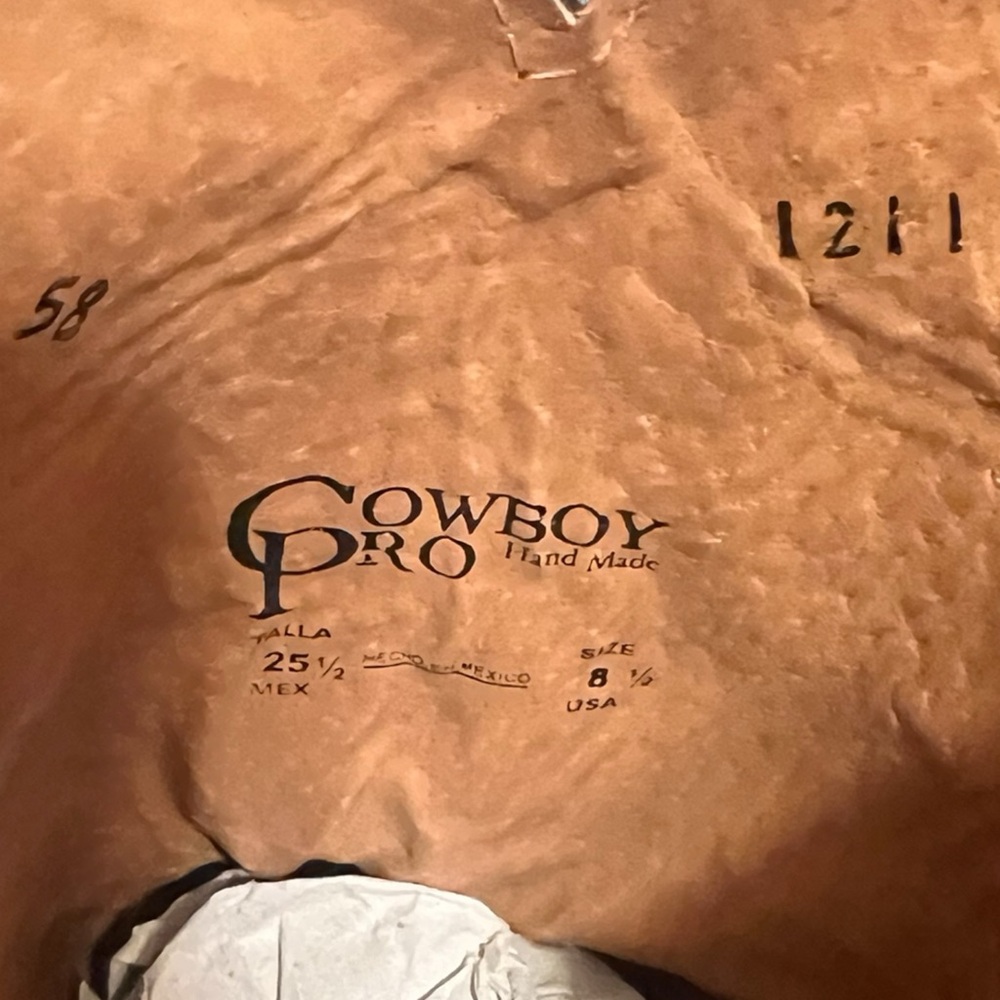 Cowboy Pro Handmade Leather Artisanship Western Cowboy Boots. SZ 8.5 - Picture 9 of 10